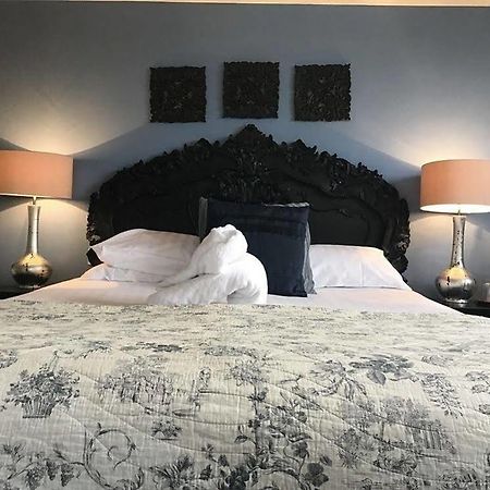 The Nobody Inn Christow Екстериор снимка