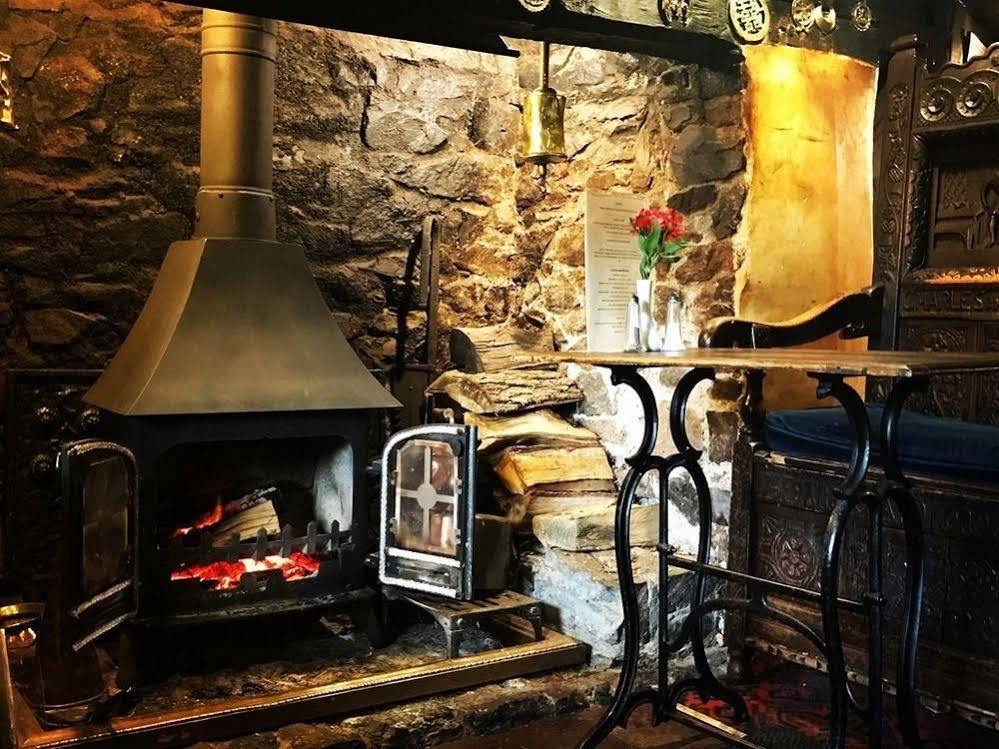 The Nobody Inn Christow Екстериор снимка