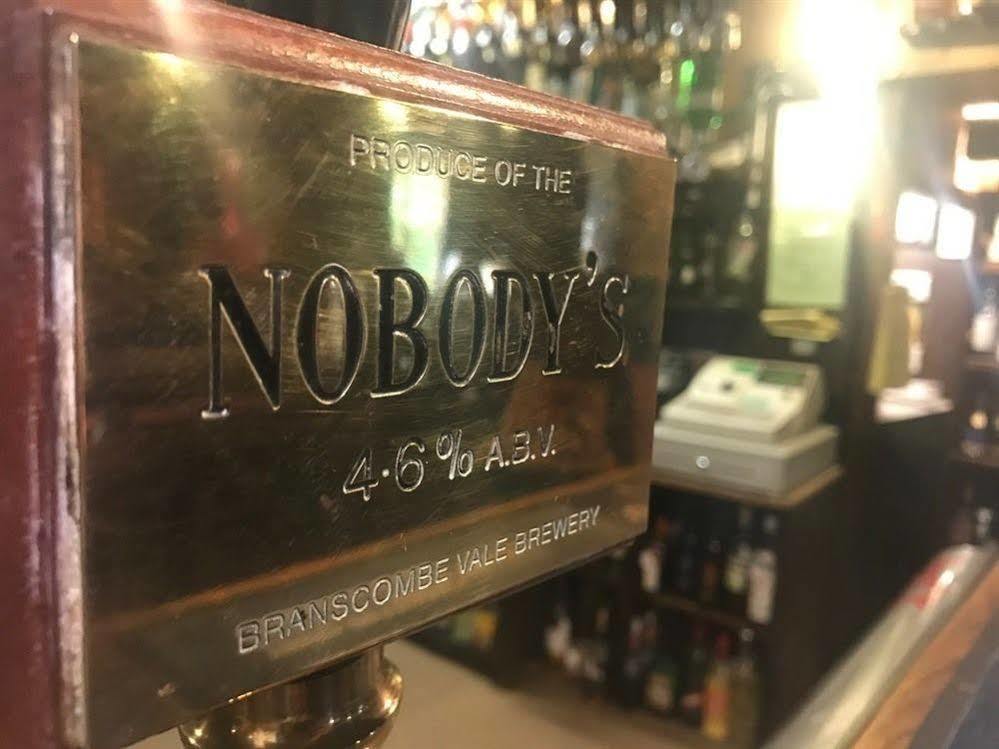 The Nobody Inn Christow Екстериор снимка